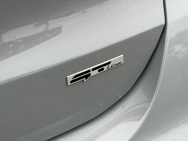 Vehicle image 11 of 28