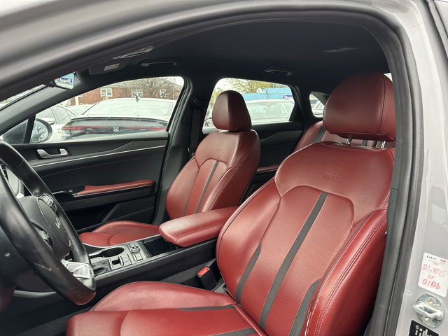 Vehicle image 15 of 28