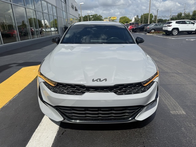 Vehicle image 3 of 28
