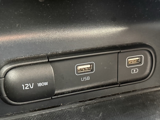 Vehicle image 20 of 28