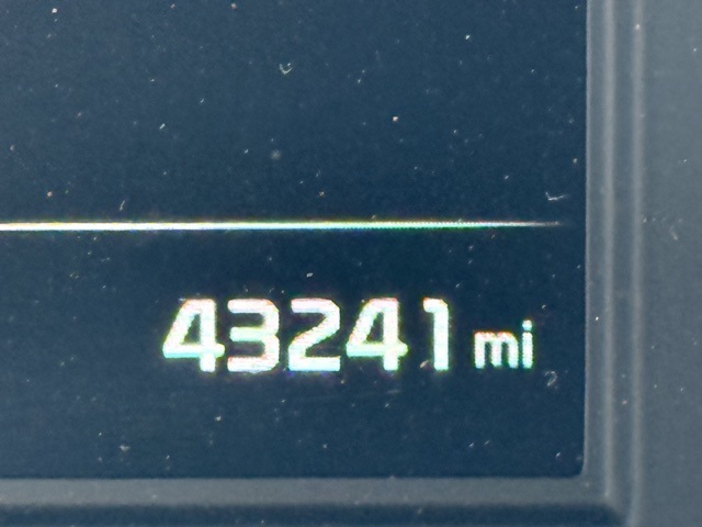 Vehicle image 27 of 28