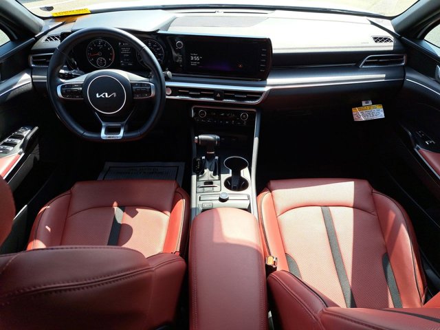 Vehicle image 15 of 32