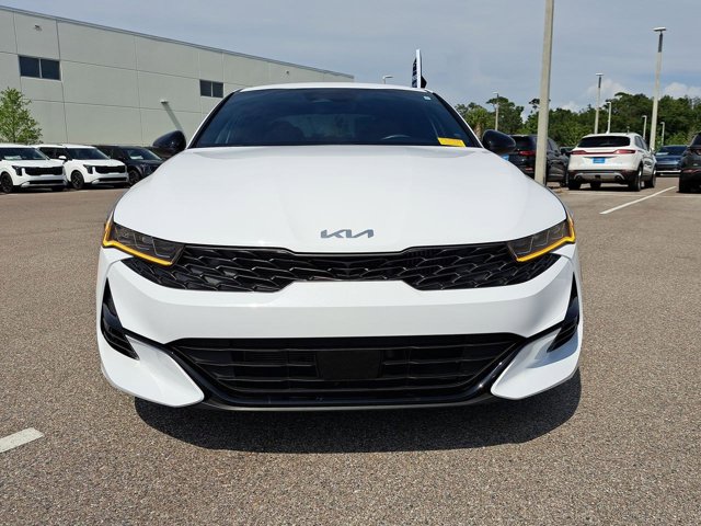 Vehicle image 3 of 32