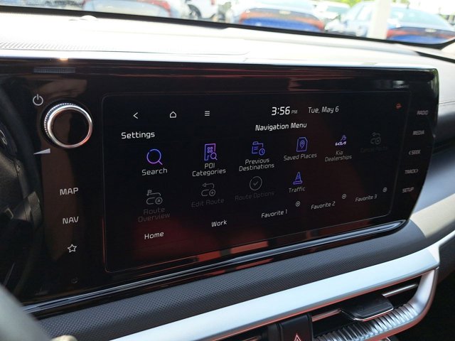 Vehicle image 23 of 32