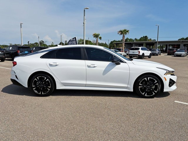 Vehicle image 5 of 32
