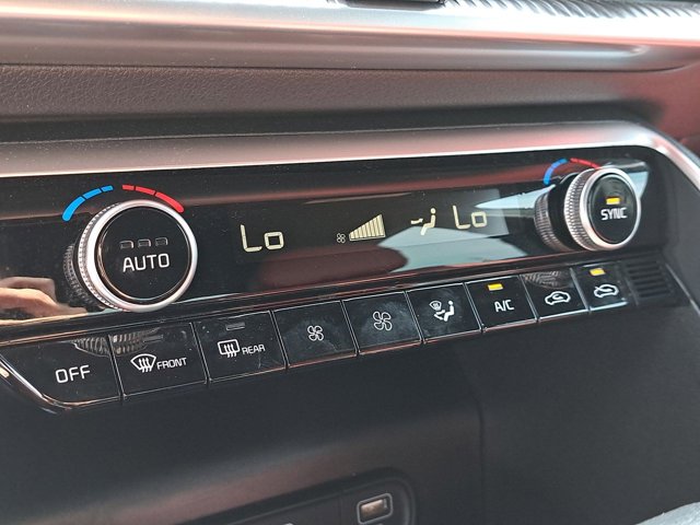 Vehicle image 25 of 32