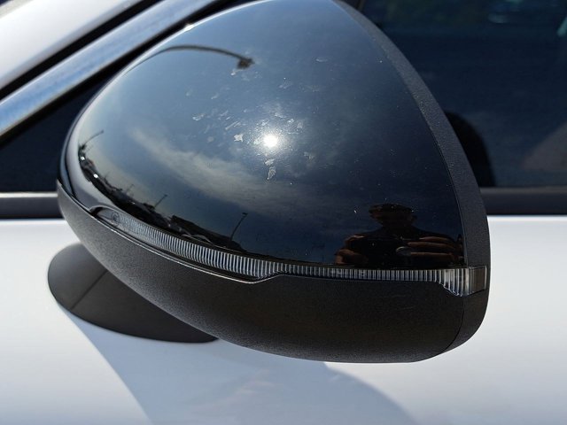 Vehicle image 12 of 32