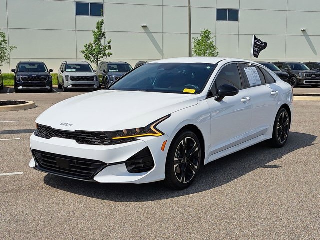 Vehicle image 2 of 32