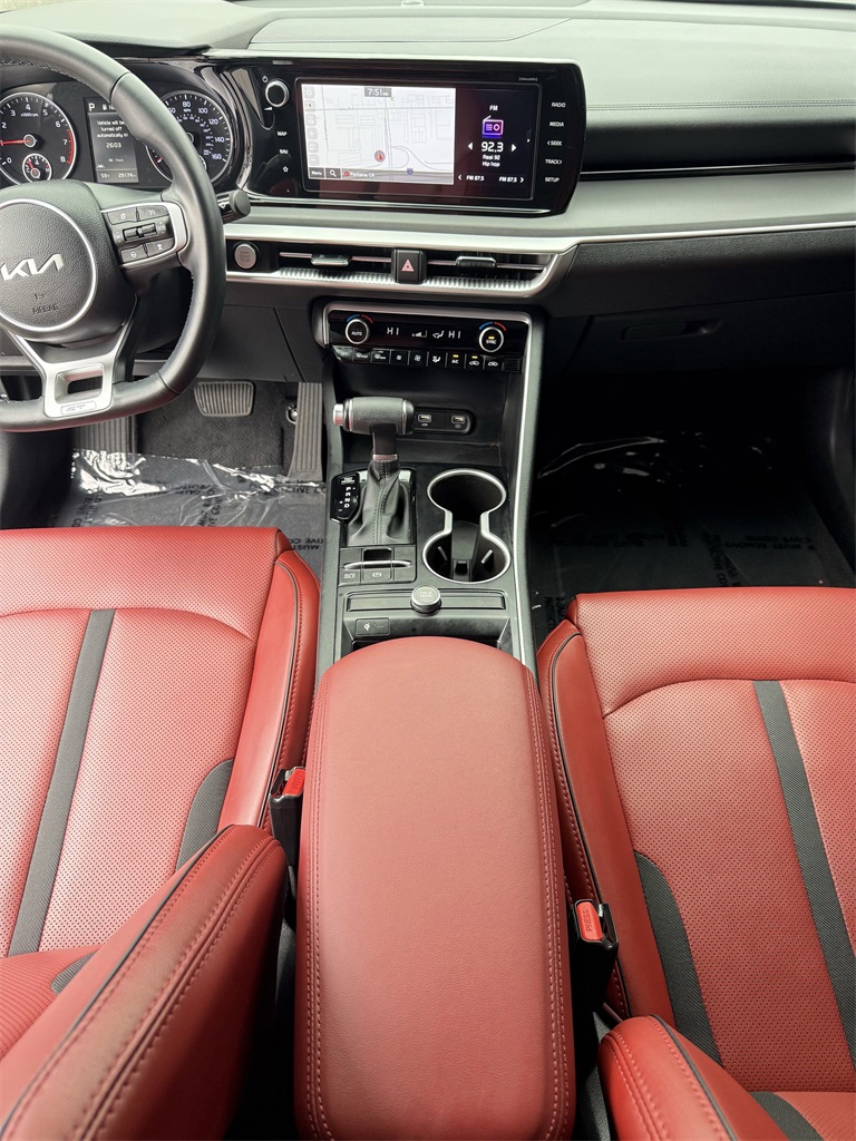 Vehicle image 15 of 29
