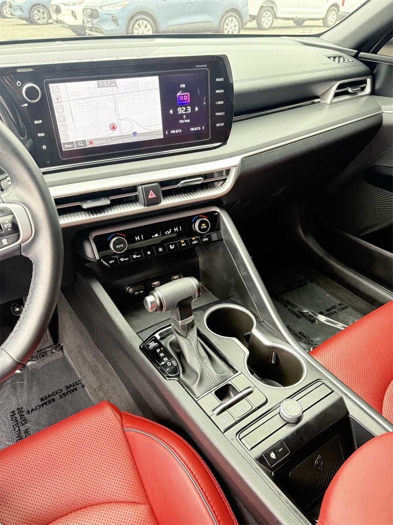 Vehicle image 20 of 29