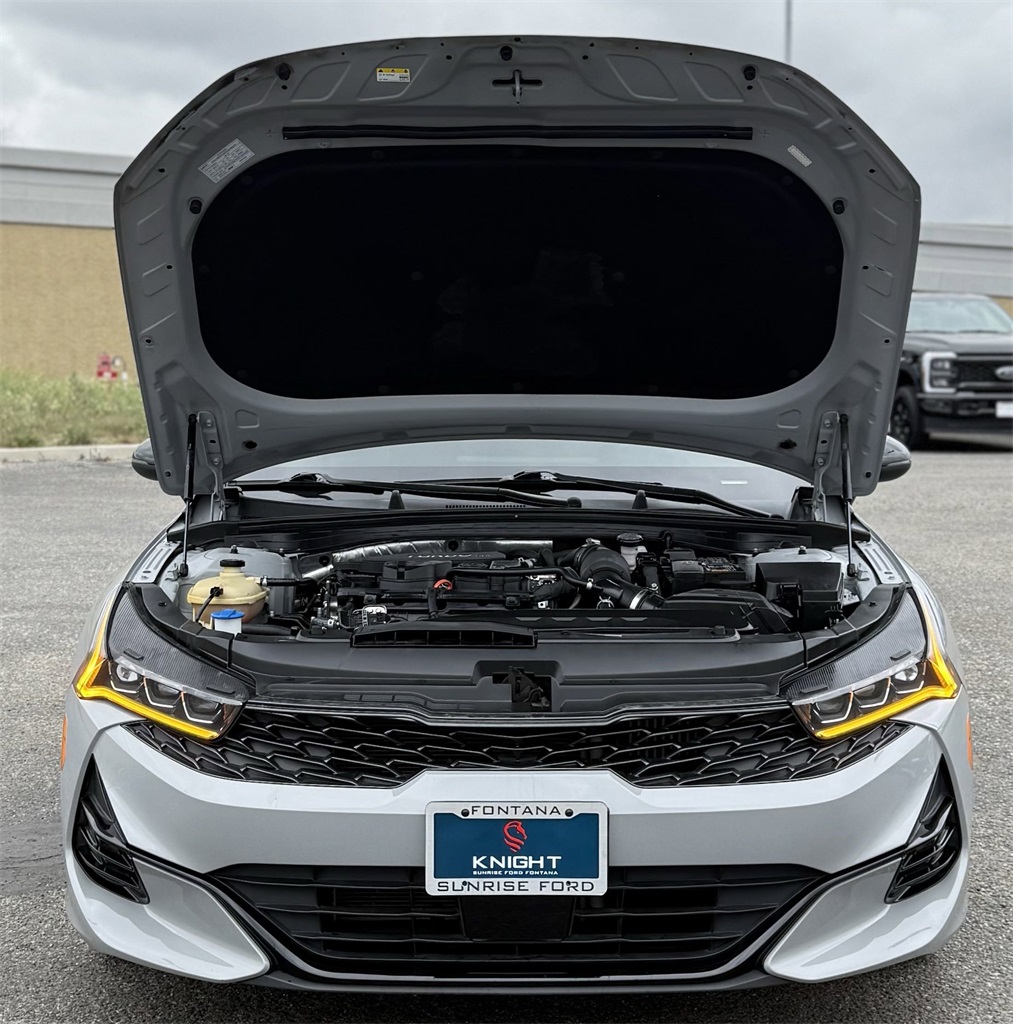 Vehicle image 4 of 29