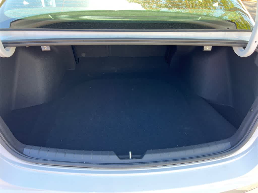 Vehicle image 9 of 36