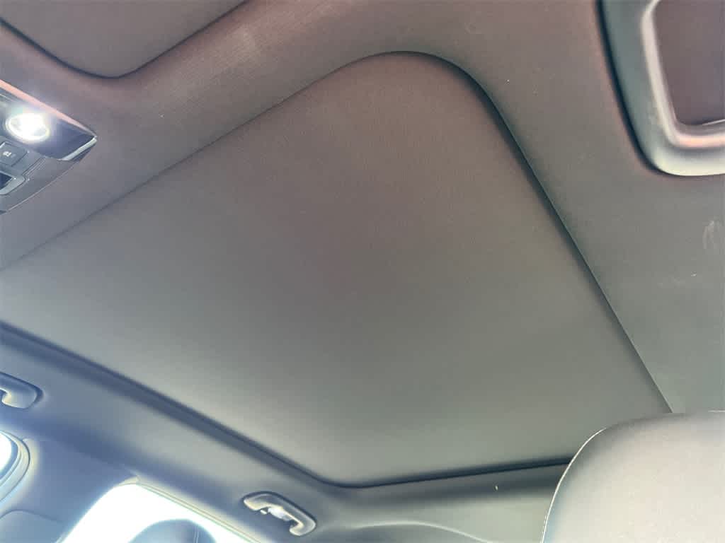 Vehicle image 35 of 36