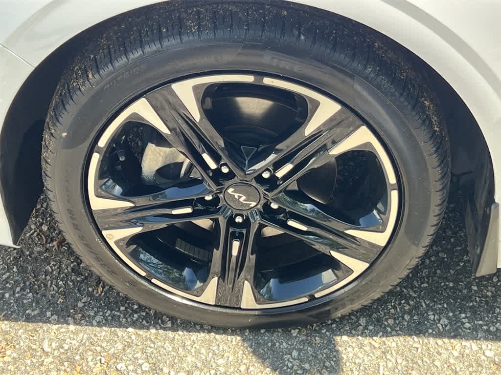 Vehicle image 13 of 36