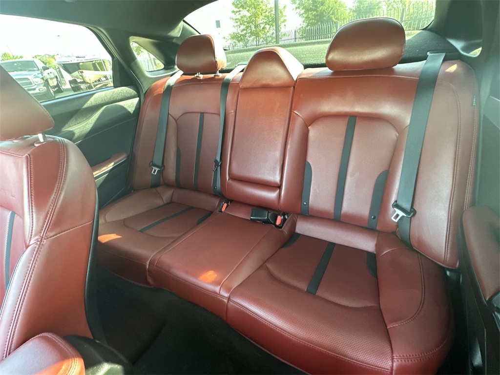 Vehicle image 24 of 25