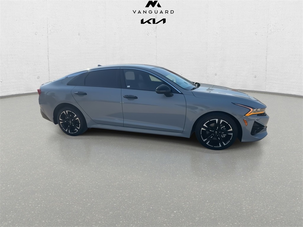 Vehicle image 4 of 25
