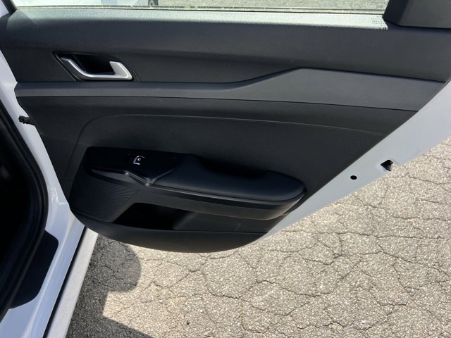 Vehicle image 16 of 34