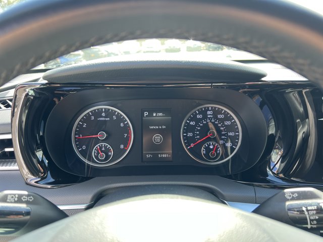 Vehicle image 27 of 34