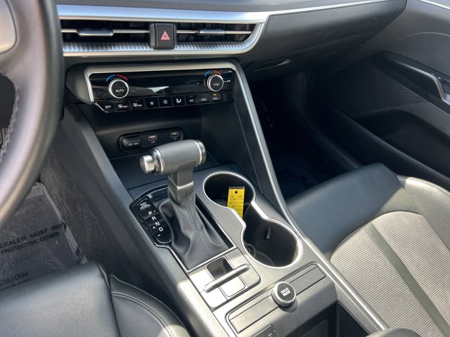 Vehicle image 30 of 34