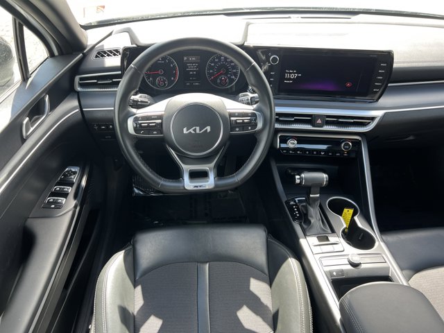 Vehicle image 23 of 34