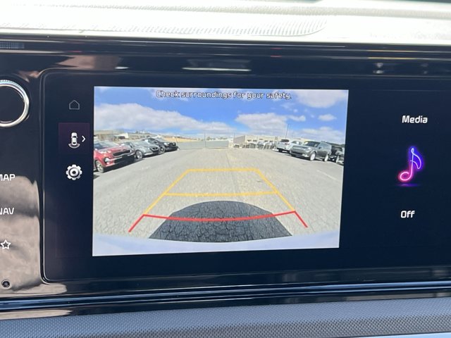 Vehicle image 32 of 34