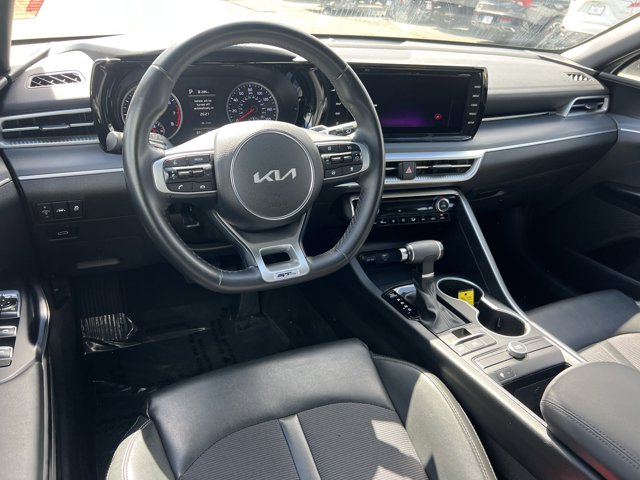 Vehicle image 22 of 34