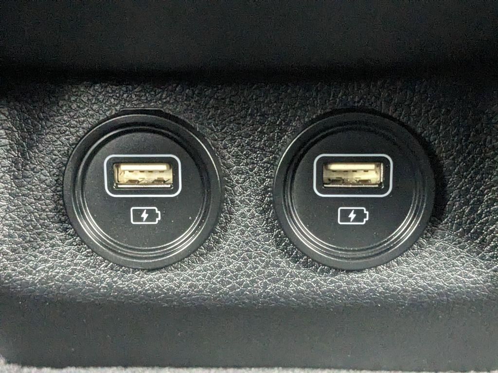 Vehicle image 15 of 34