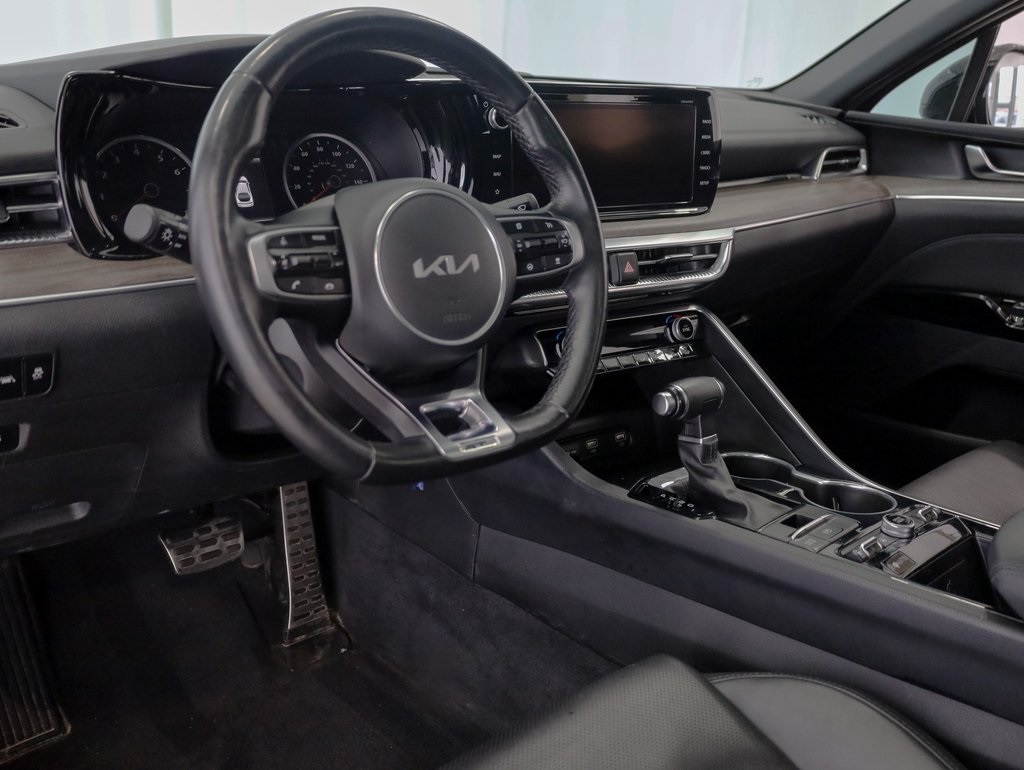 Vehicle image 22 of 39