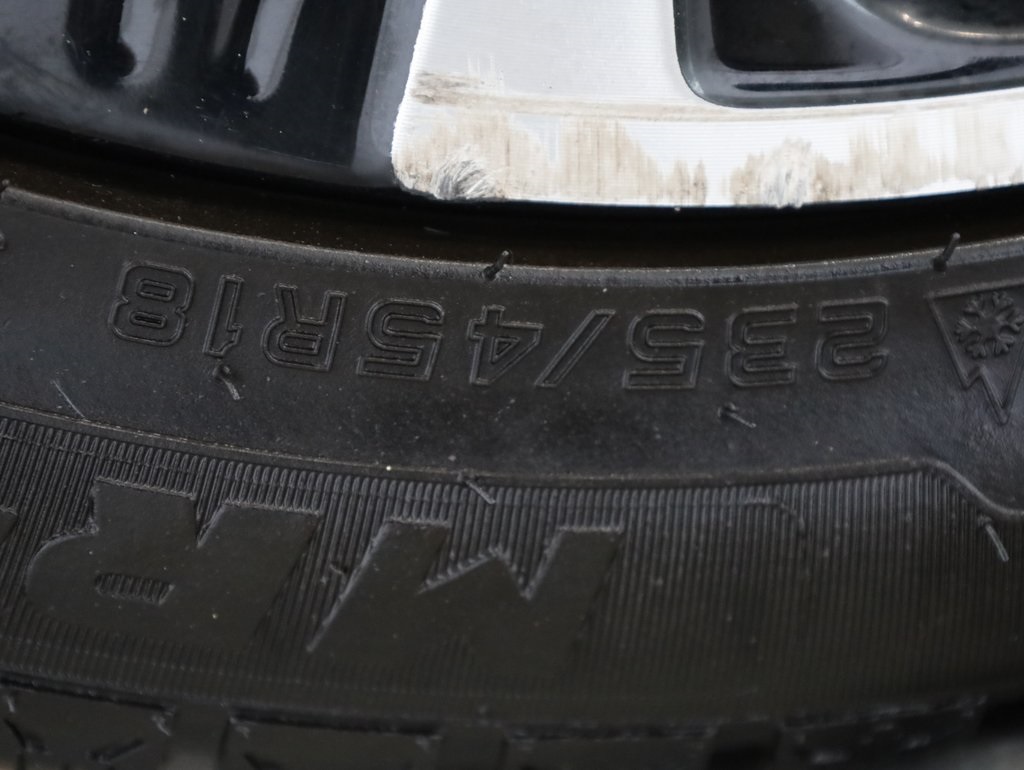 Vehicle image 36 of 39