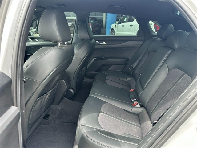 Vehicle image 10 of 24