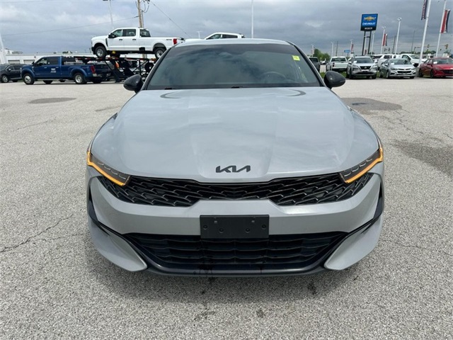 Vehicle image 9 of 24