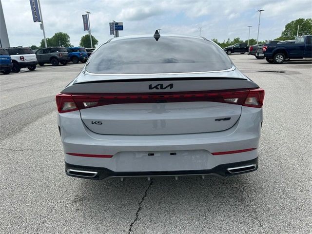 Vehicle image 4 of 24