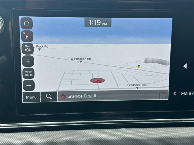 Vehicle image 21 of 24