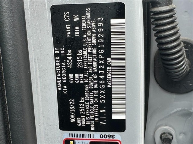 Vehicle image 23 of 24