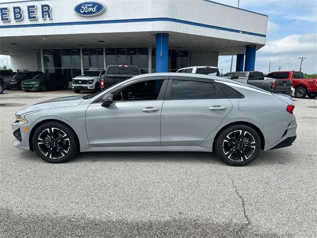 Vehicle image 2 of 24