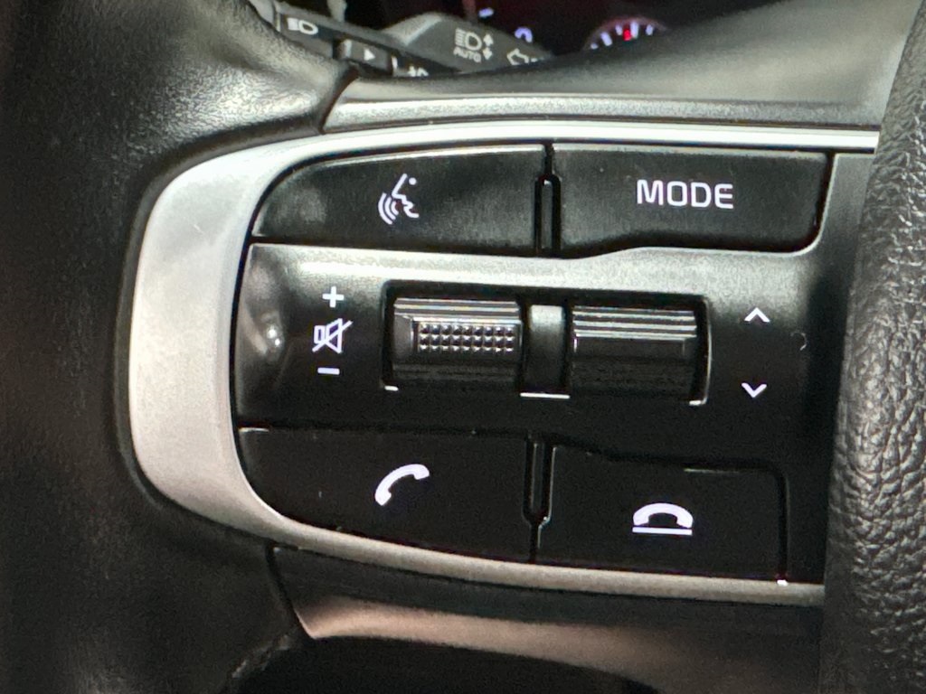 Vehicle image 10 of 50