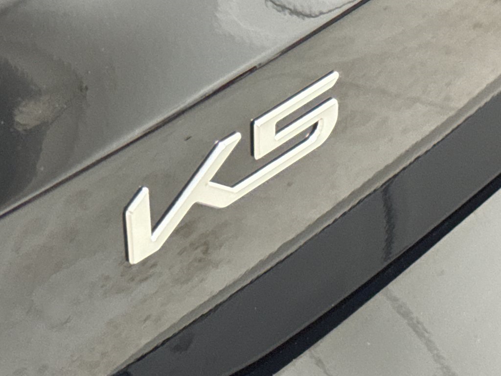 Vehicle image 34 of 50
