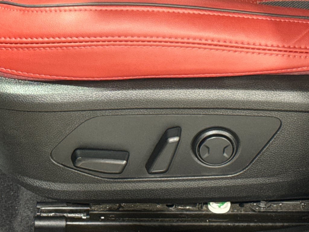 Vehicle image 23 of 50