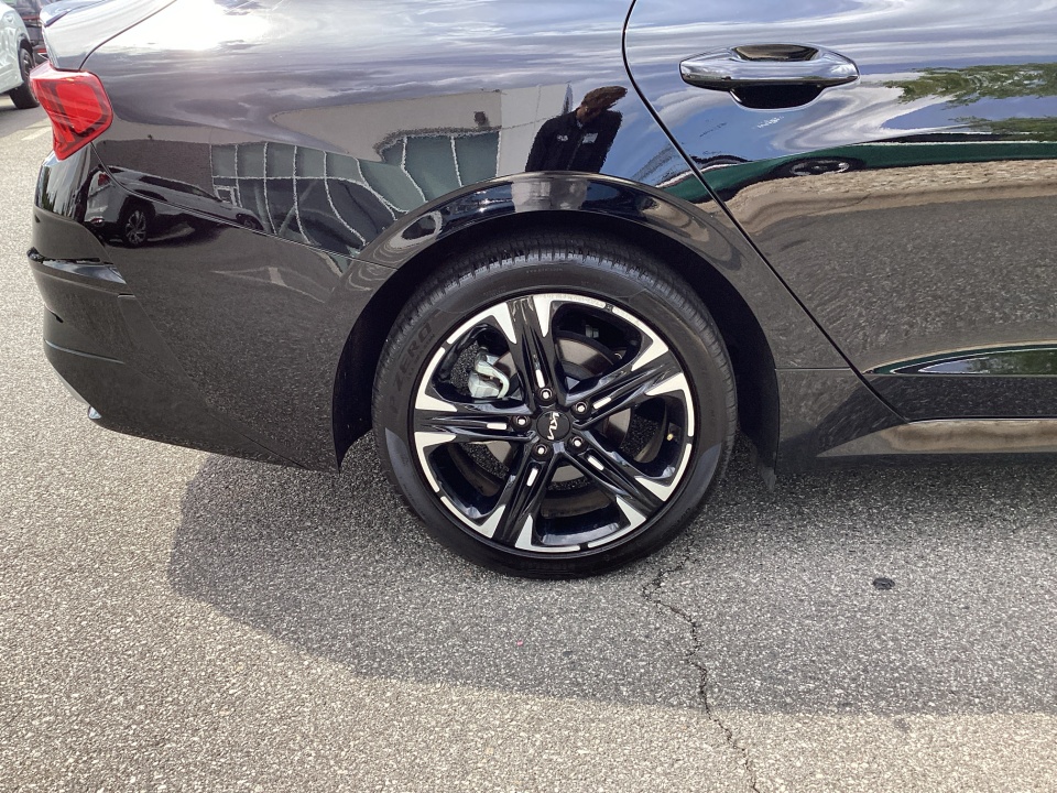 Vehicle image 26 of 39
