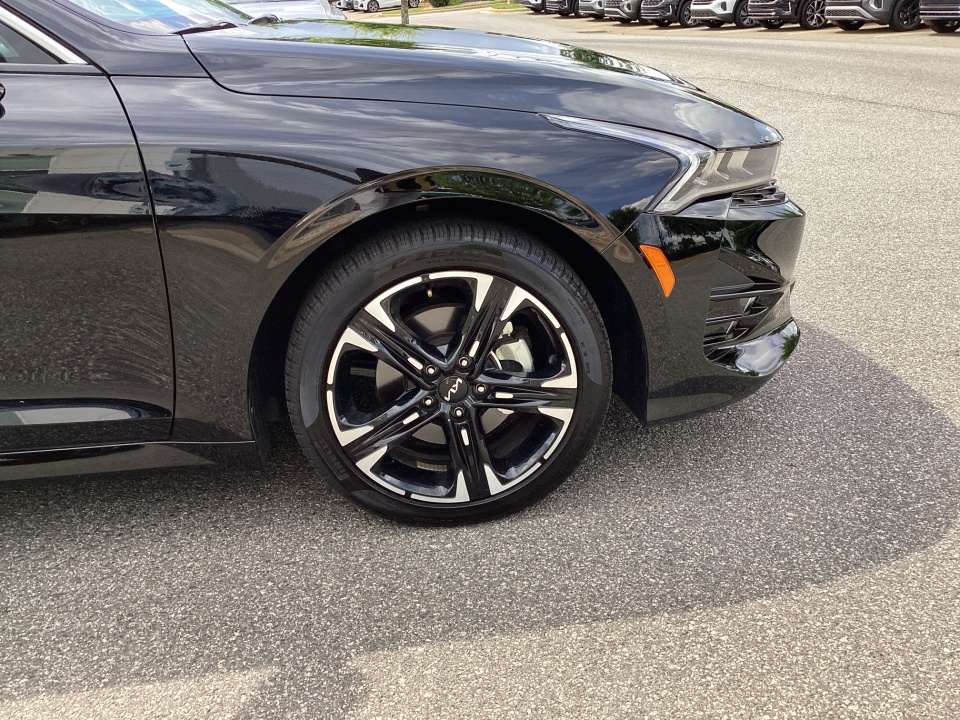 Vehicle image 28 of 39