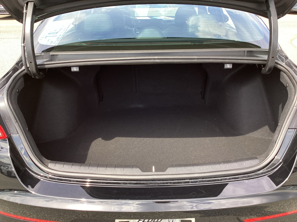 Vehicle image 16 of 39