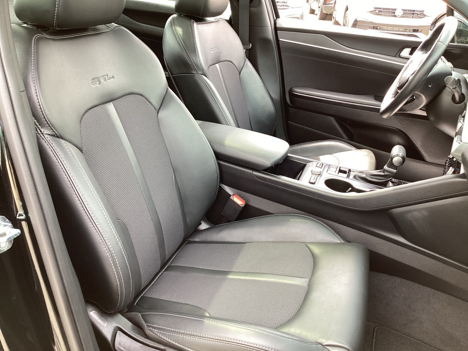 Vehicle image 31 of 39
