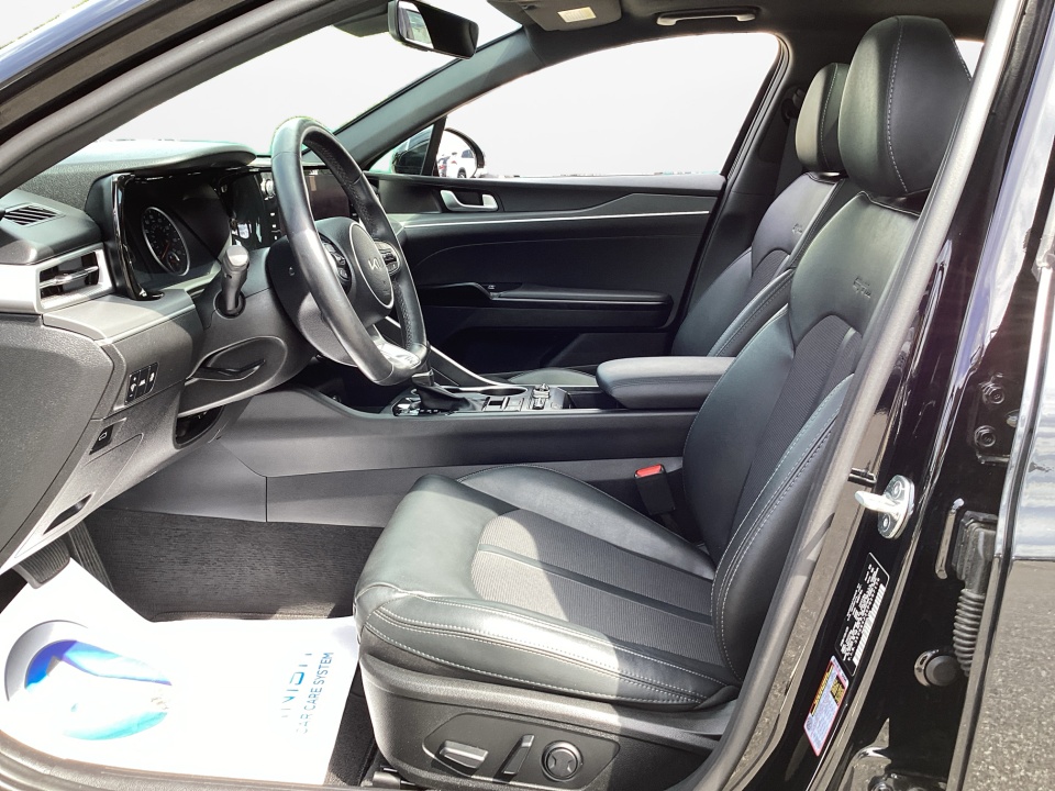 Vehicle image 10 of 39