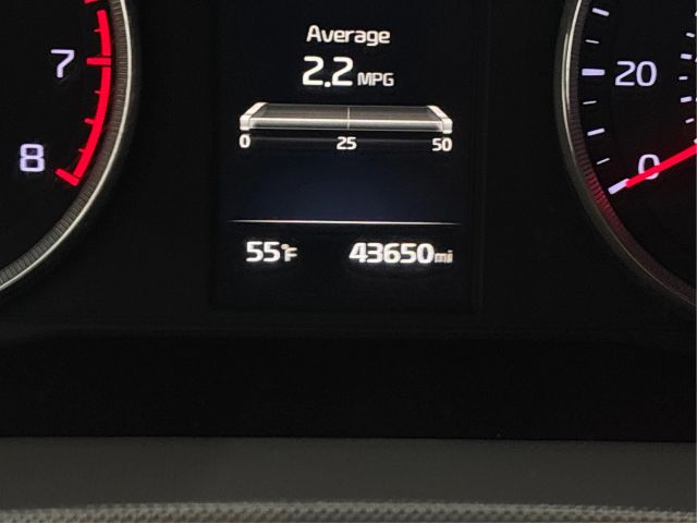 2023 Kia K5 GT-Line Image 18 of 38