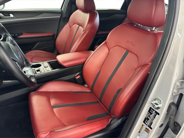 2023 Kia K5 GT-Line Image 13 of 38