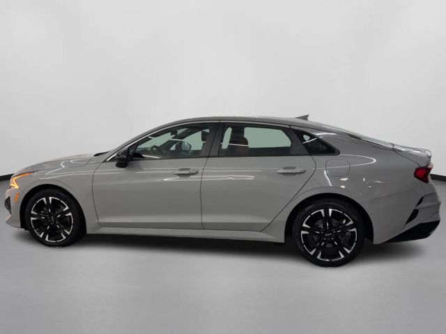 2023 Kia K5 GT-Line Image 8 of 38
