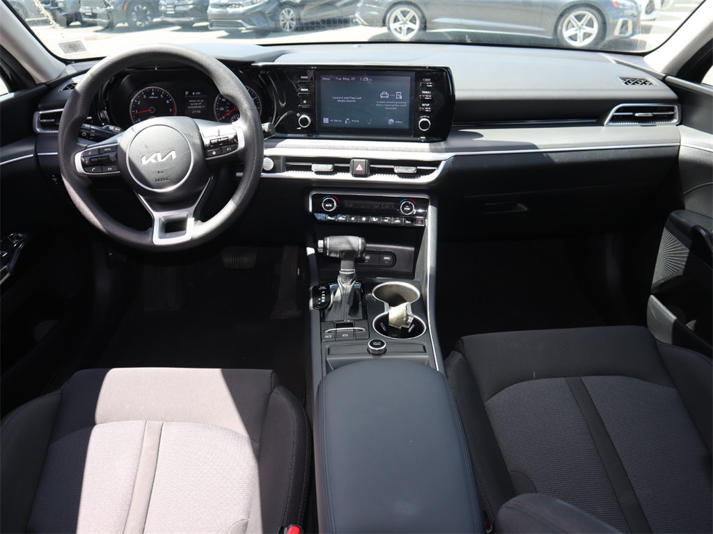 Vehicle image 14 of 30