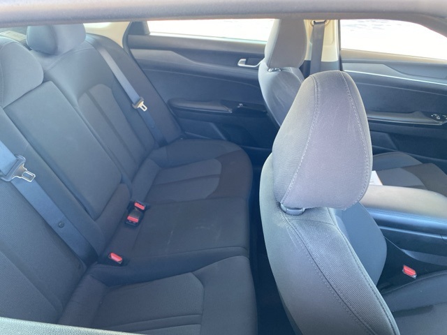 Vehicle image 6 of 10