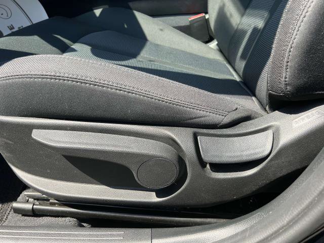 Vehicle image 17 of 30