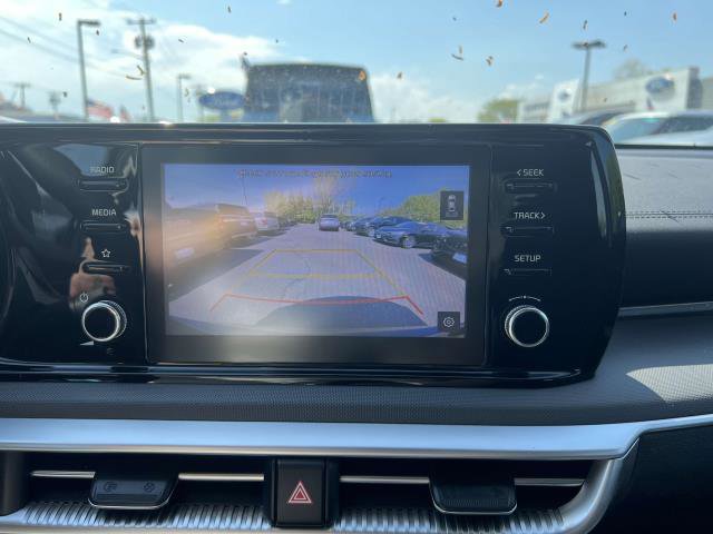 Vehicle image 24 of 30